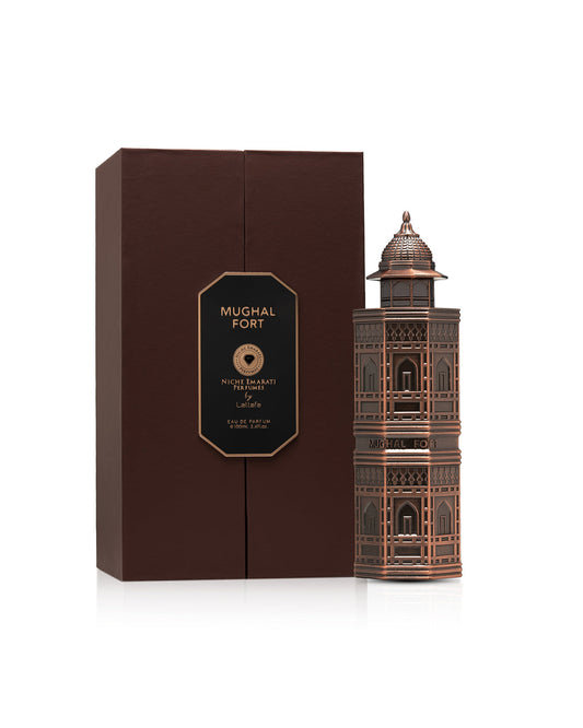 Lattafa Mughal Fort Eau de Parfum 100ml unisex con scatola originale su sfondo bianco