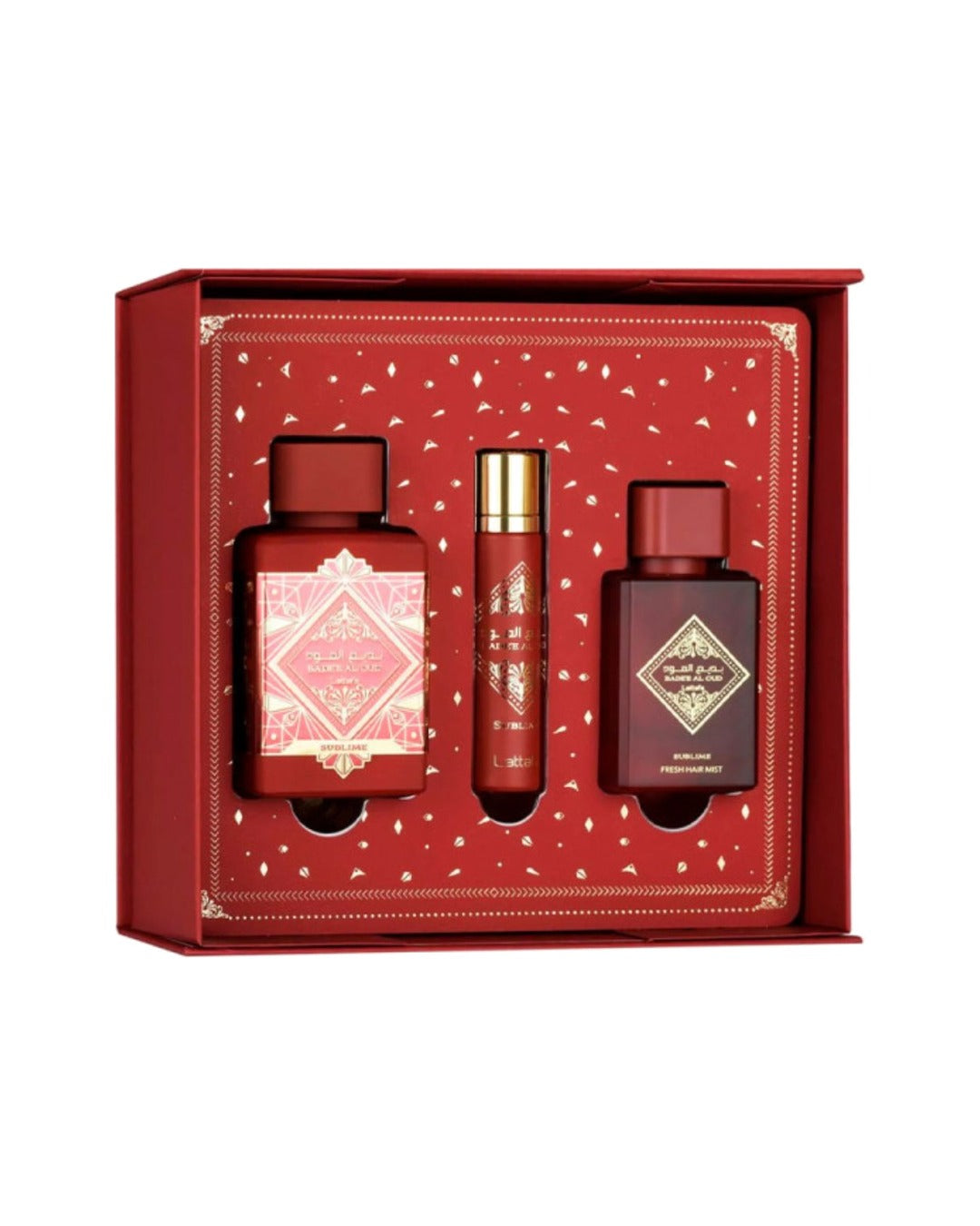 Contenuto del set Lattafa Badee Al Oud Sublime: flacone eau de parfum 100ml, travel spray 10ml e fresh hair mist nel cofanetto rosso e oro