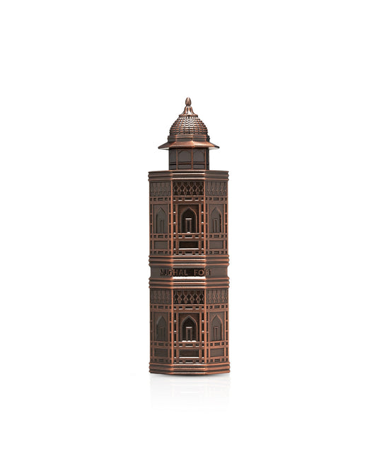 Flacone del profumo Lattafa Mughal Fort Eau de Parfum 100ml unisex su sfondo bianco